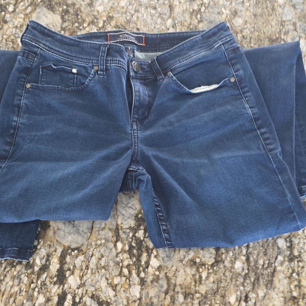 Tommy Bahama denim jeans